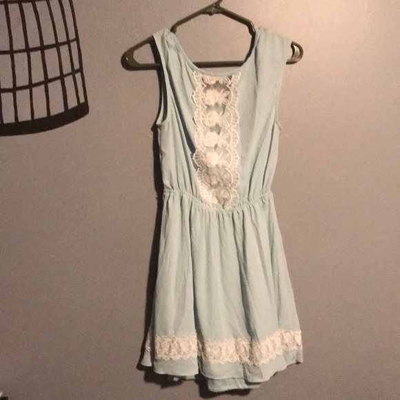Mint dress with lace roses - Picture 2 of 5